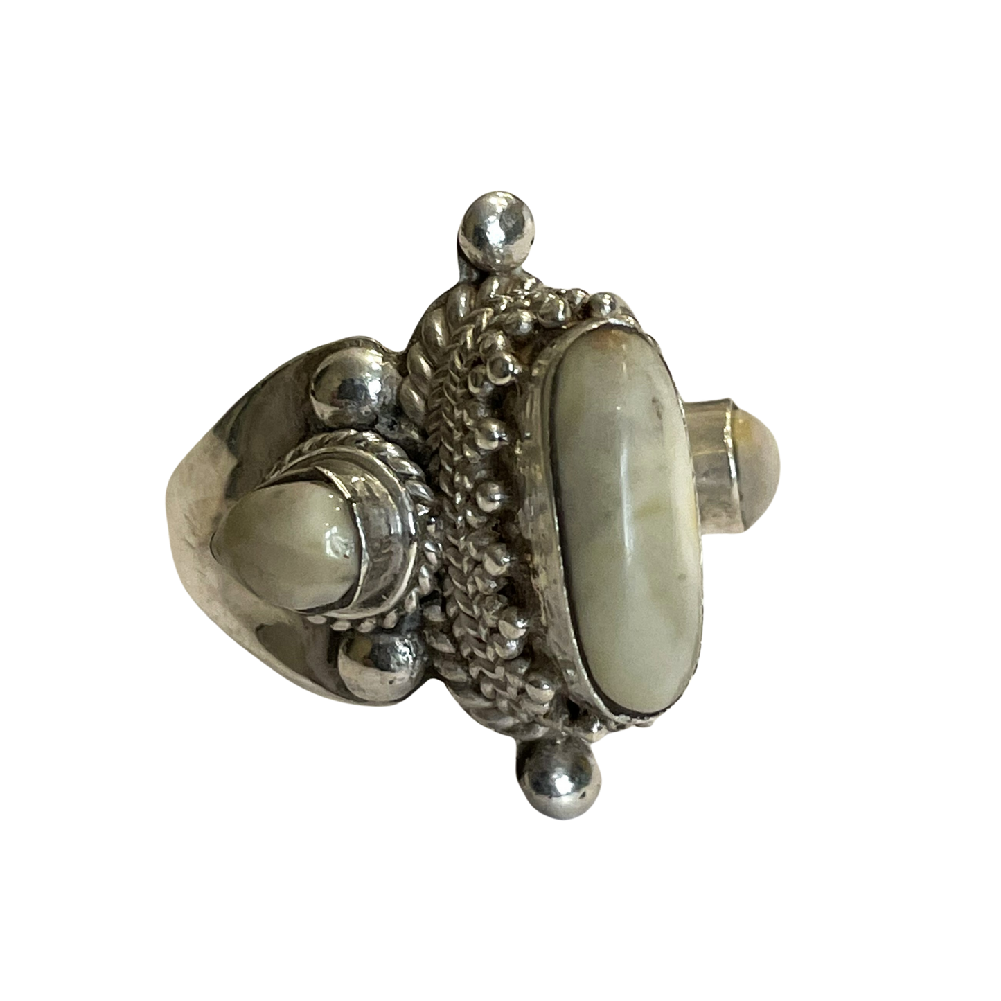 Kampa ring med hvidt rav