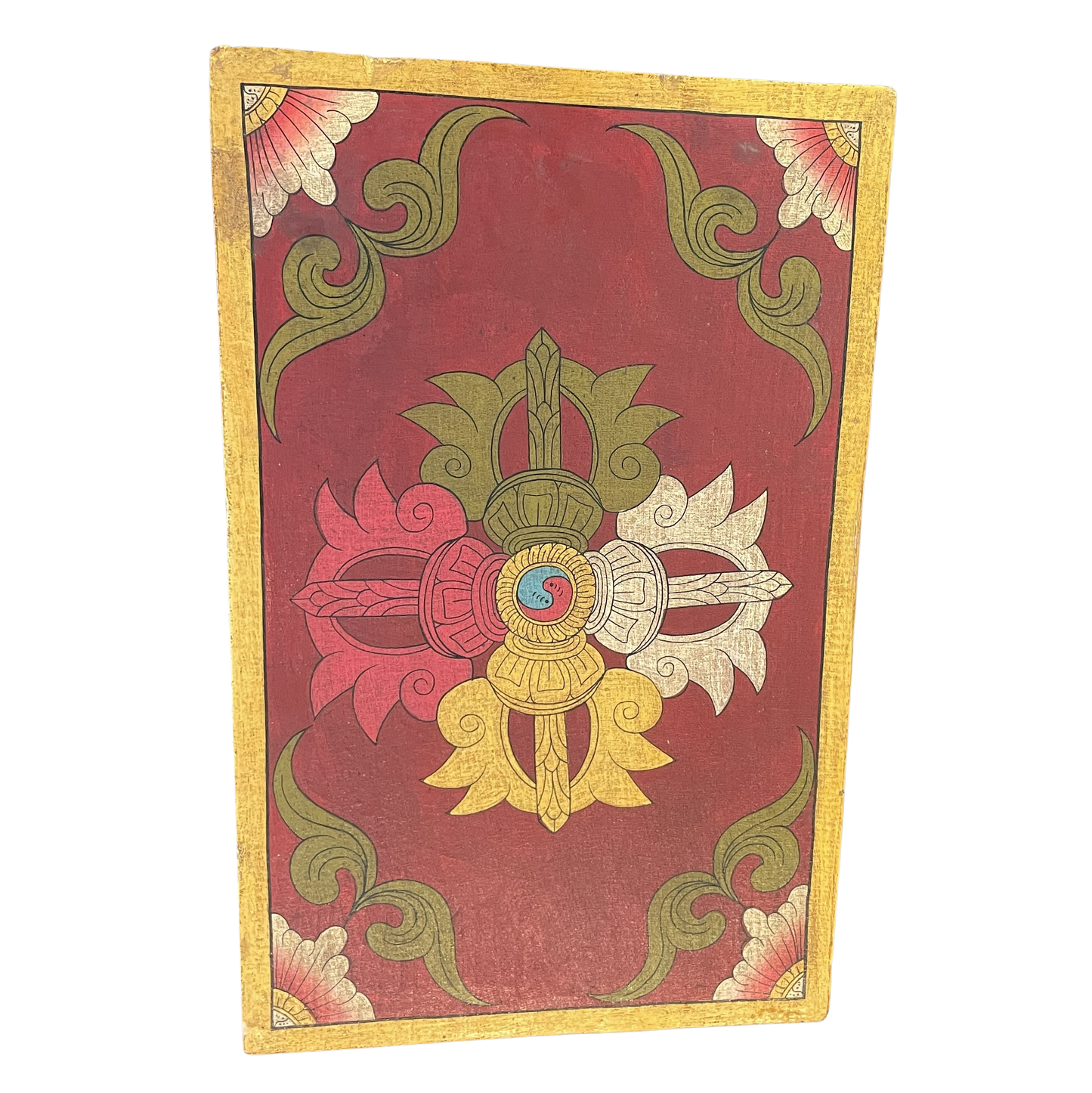 Skab i træ med drage